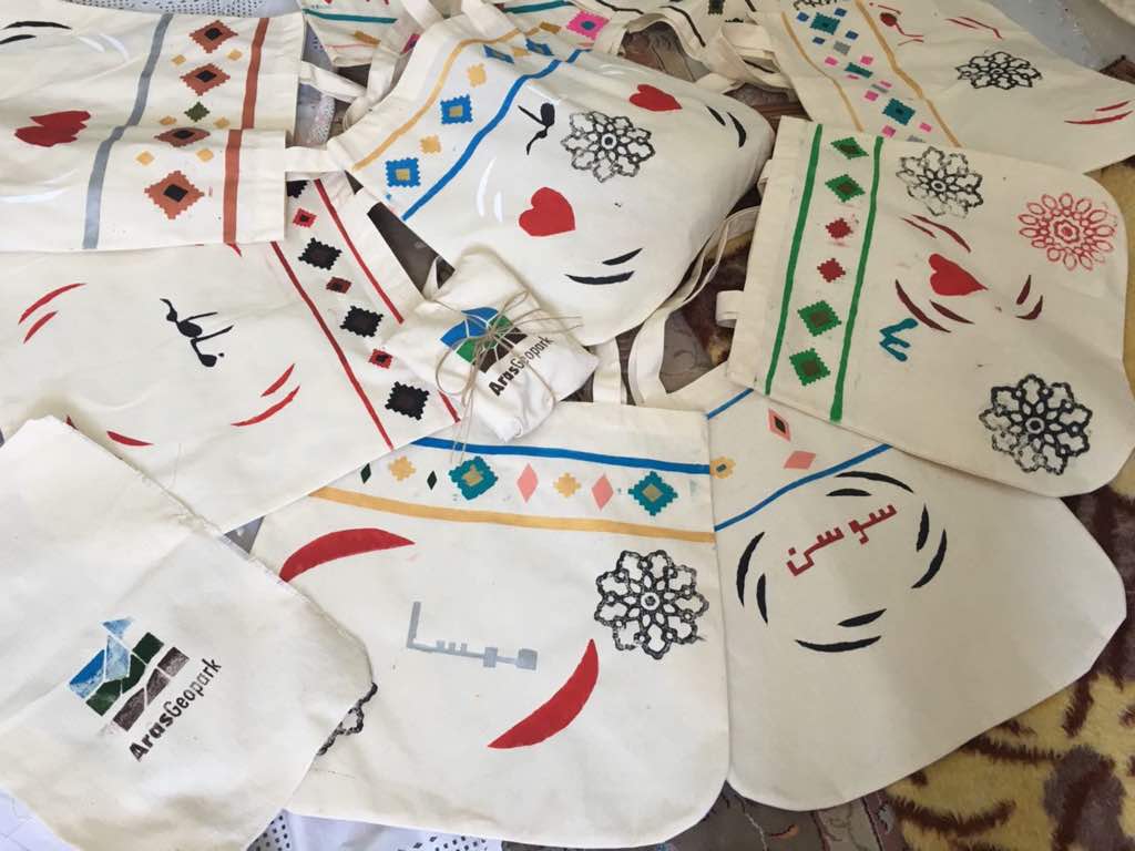 آموزش ژئوپروداکت ها در روستاها